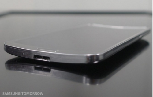 曲面屏本月上市 三星GALAXY Round發(fā)布