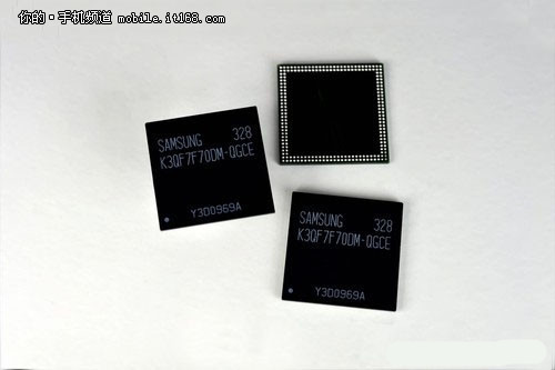 ��Ş��ɫ vivo Xplay3S���3GB RAM